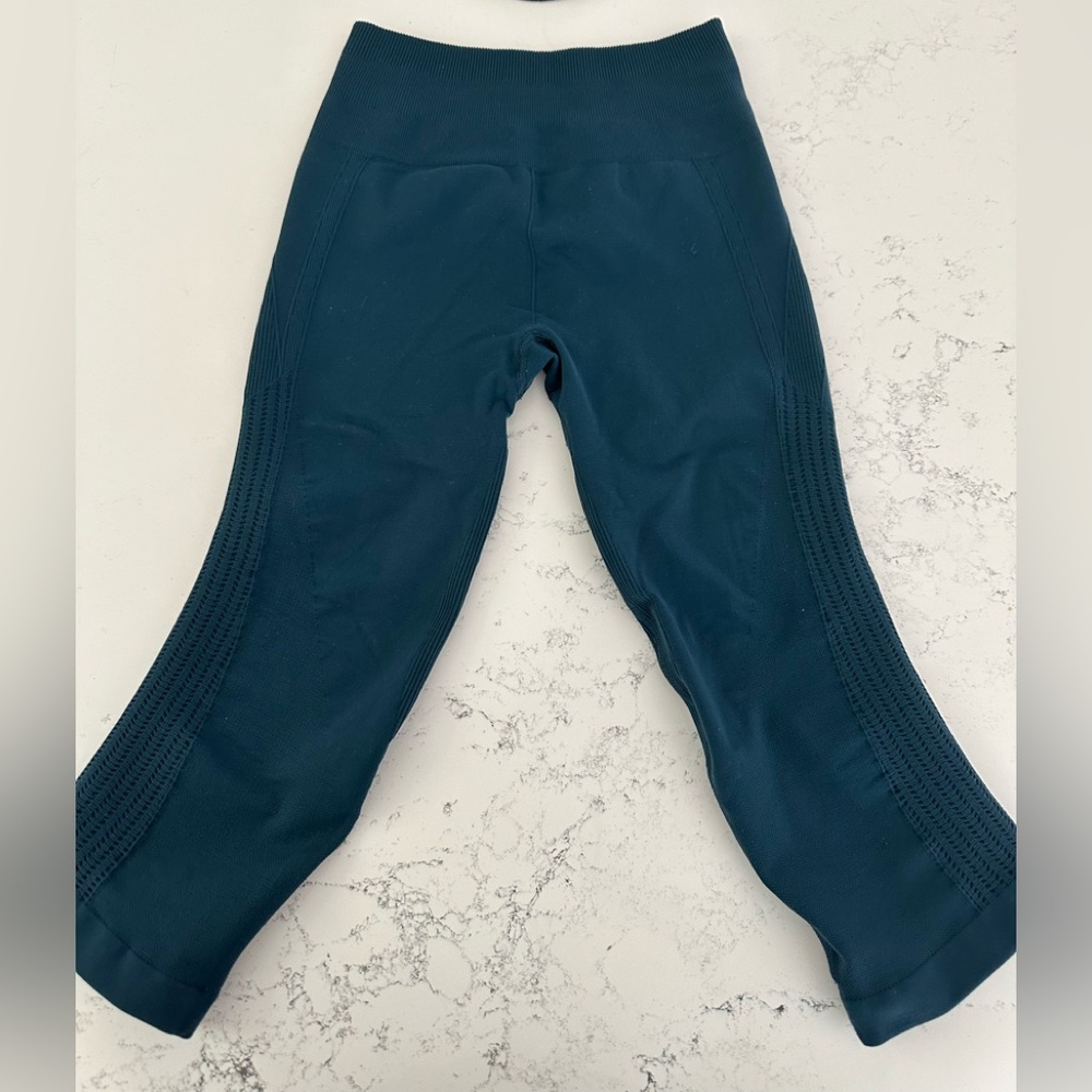 Lululemon crop leggings